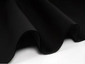 Neoprenová bunda, délka 135 cm, tloušťka 3 mm, barvy