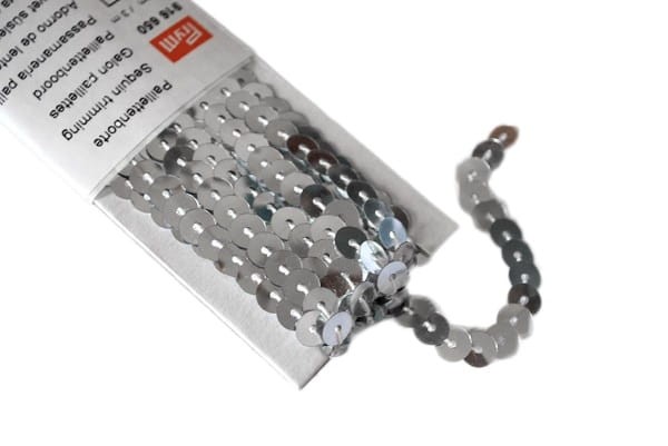Prym-Sequin-Trimming-6mm-in-Silver.jpg
